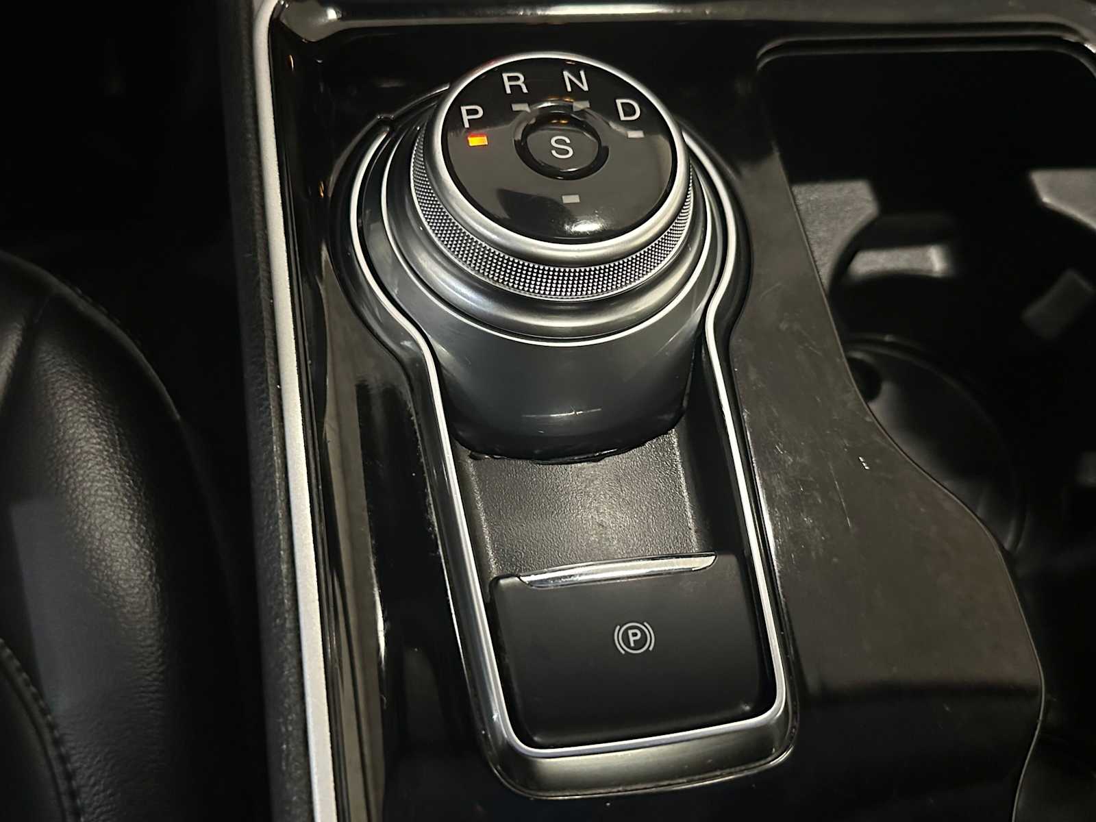 Thumbnail: 2020 Ford Edge - 18