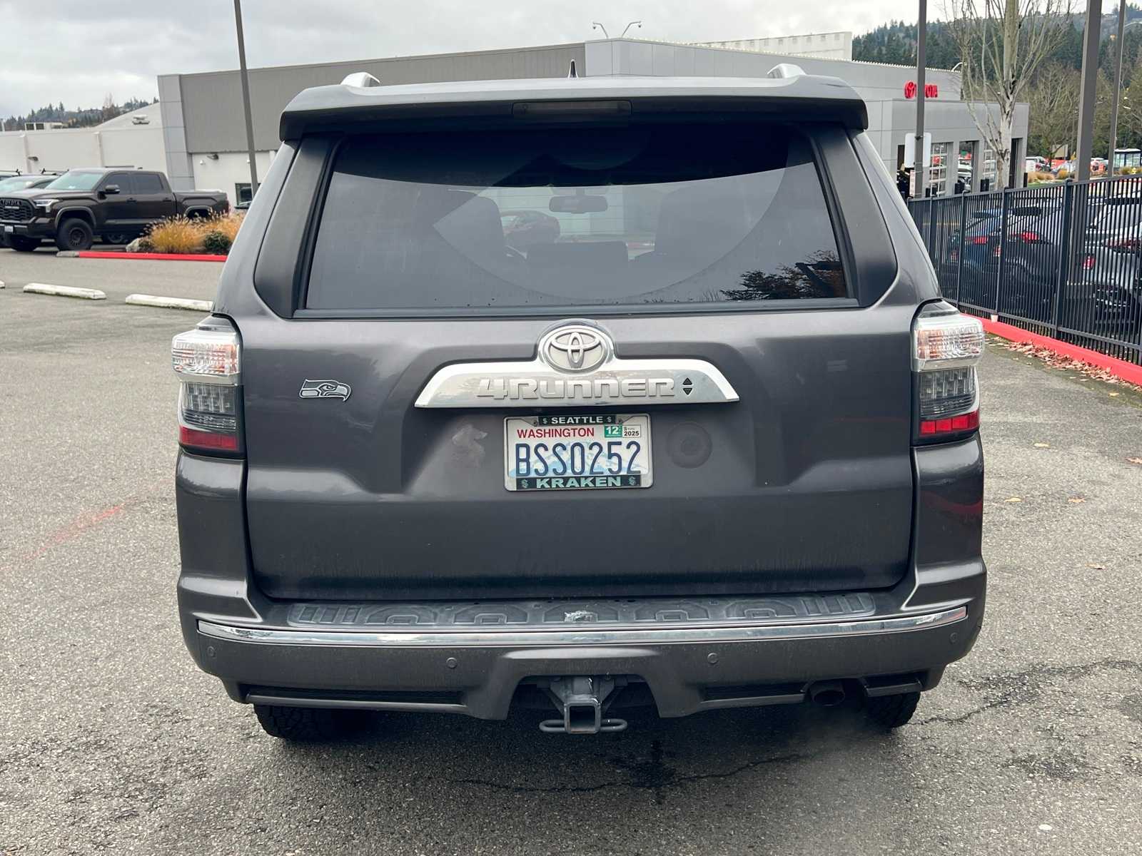 Thumbnail: 2017 Toyota 4Runner - 8