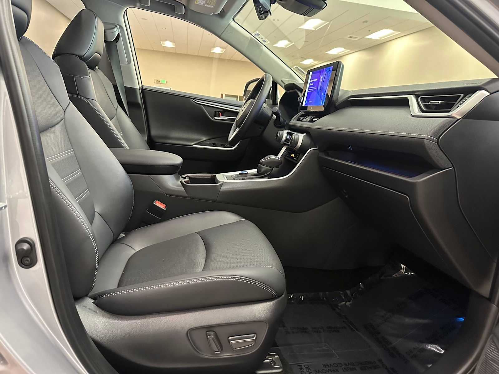 Thumbnail: 2024 Toyota RAV4 - 26