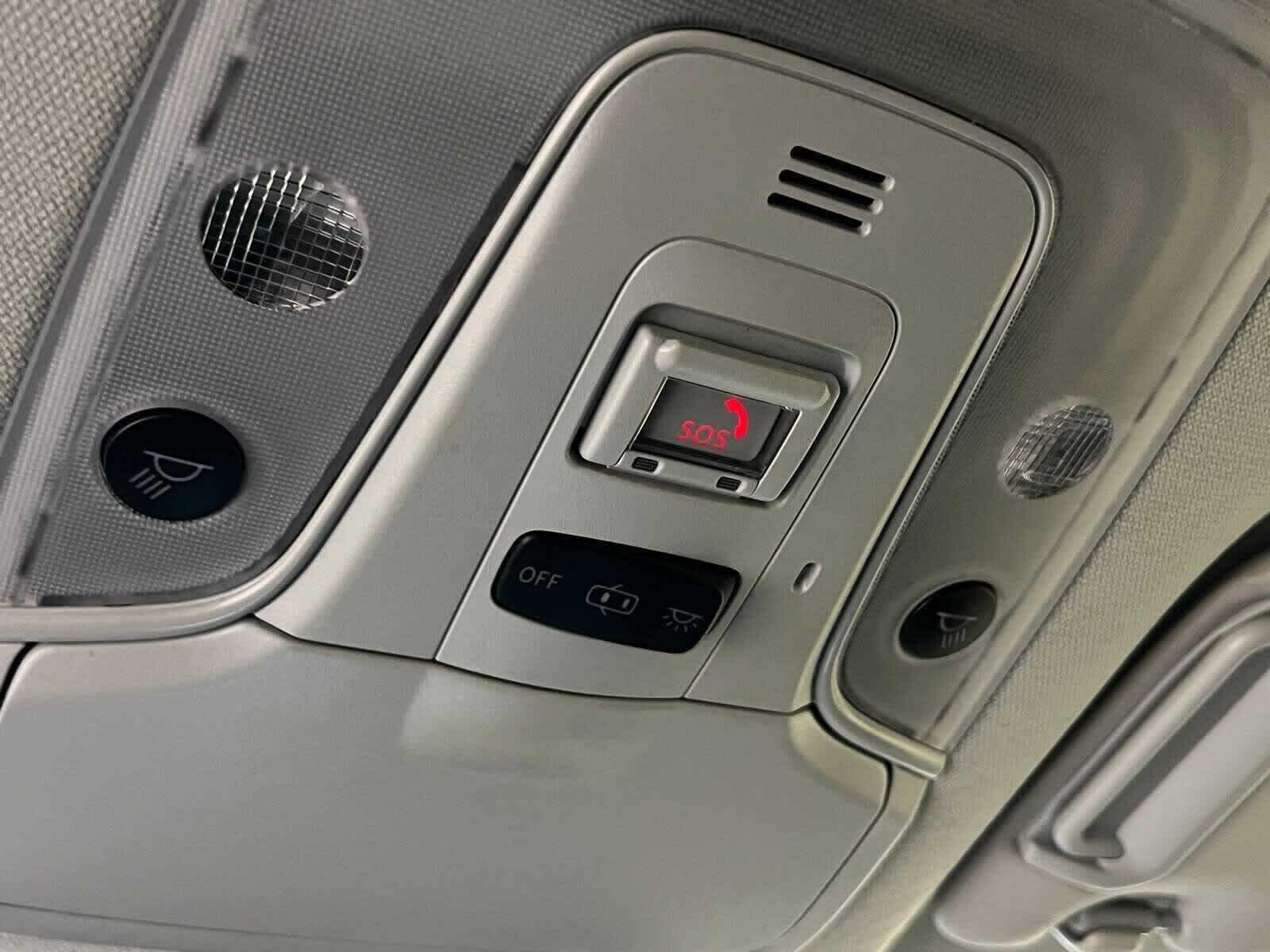 Thumbnail: 2022 Toyota Prius - 22