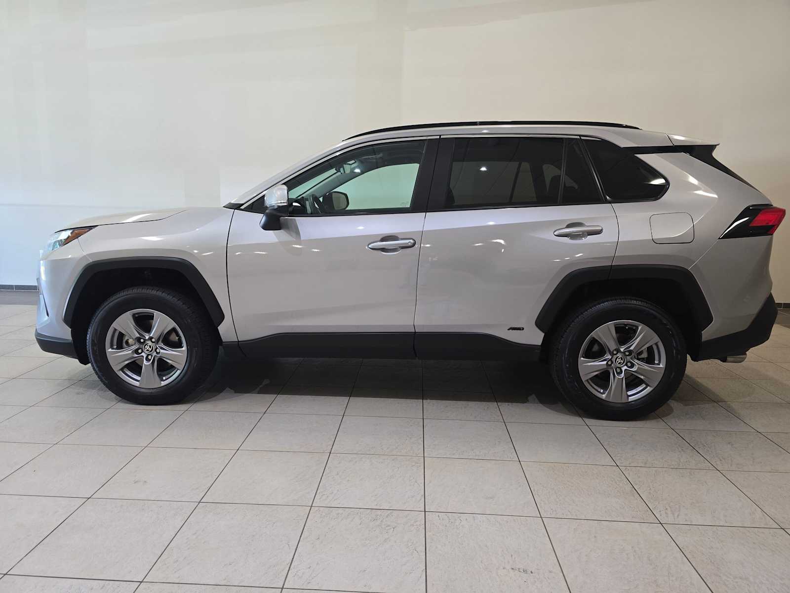Thumbnail: 2022 Toyota RAV4 - 3