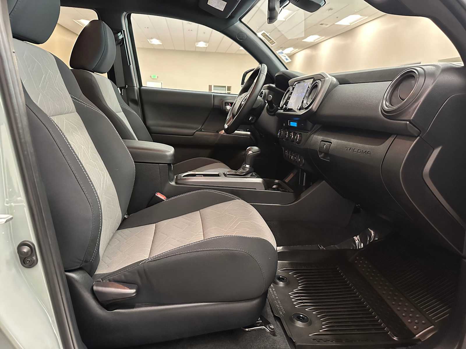 Thumbnail: 2022 Toyota Tacoma - 26