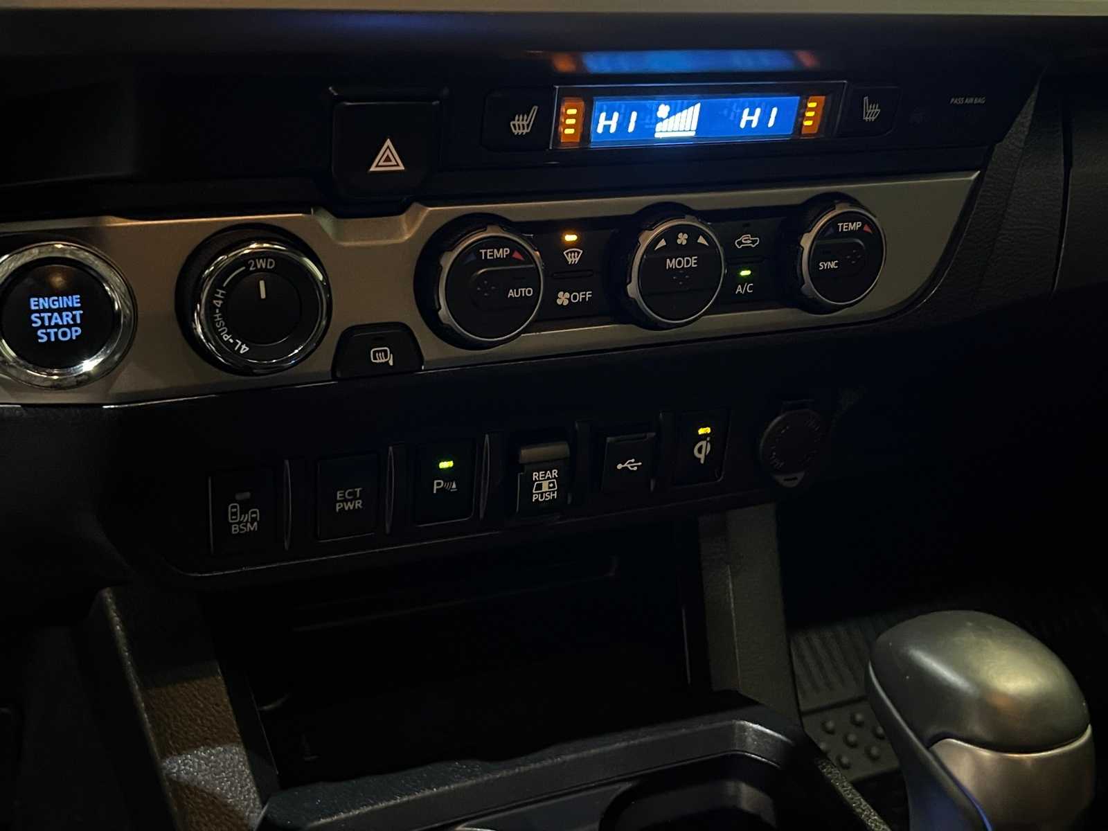 Thumbnail: 2022 Toyota Tacoma - 24