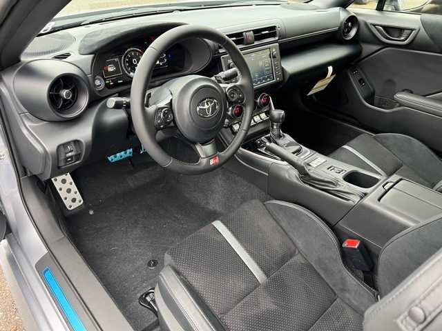 Thumbnail: 2025 Toyota GR86 - 2