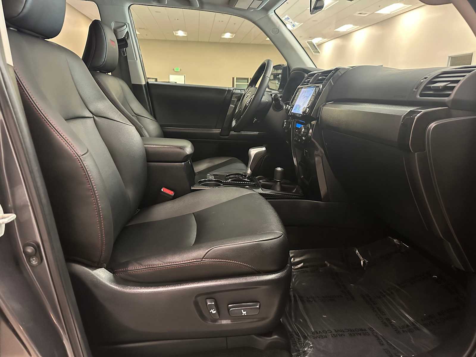 Thumbnail: 2020 Toyota 4Runner - 28