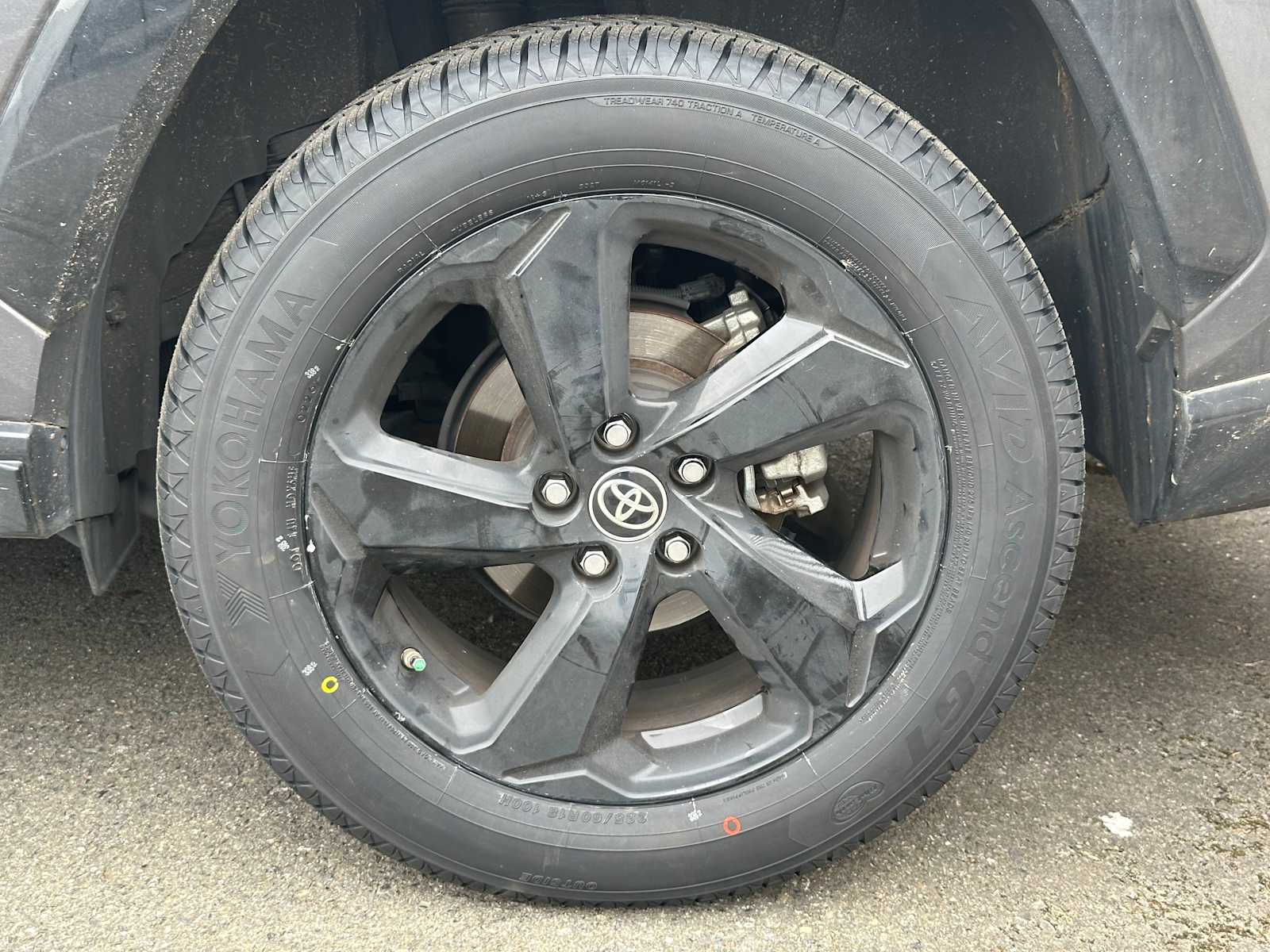 Thumbnail: 2019 Toyota RAV4 - 4