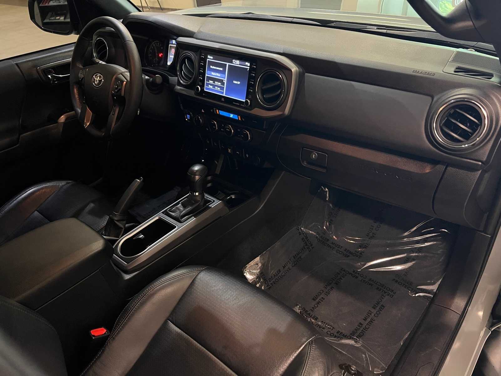 Thumbnail: 2023 Toyota Tacoma - 15