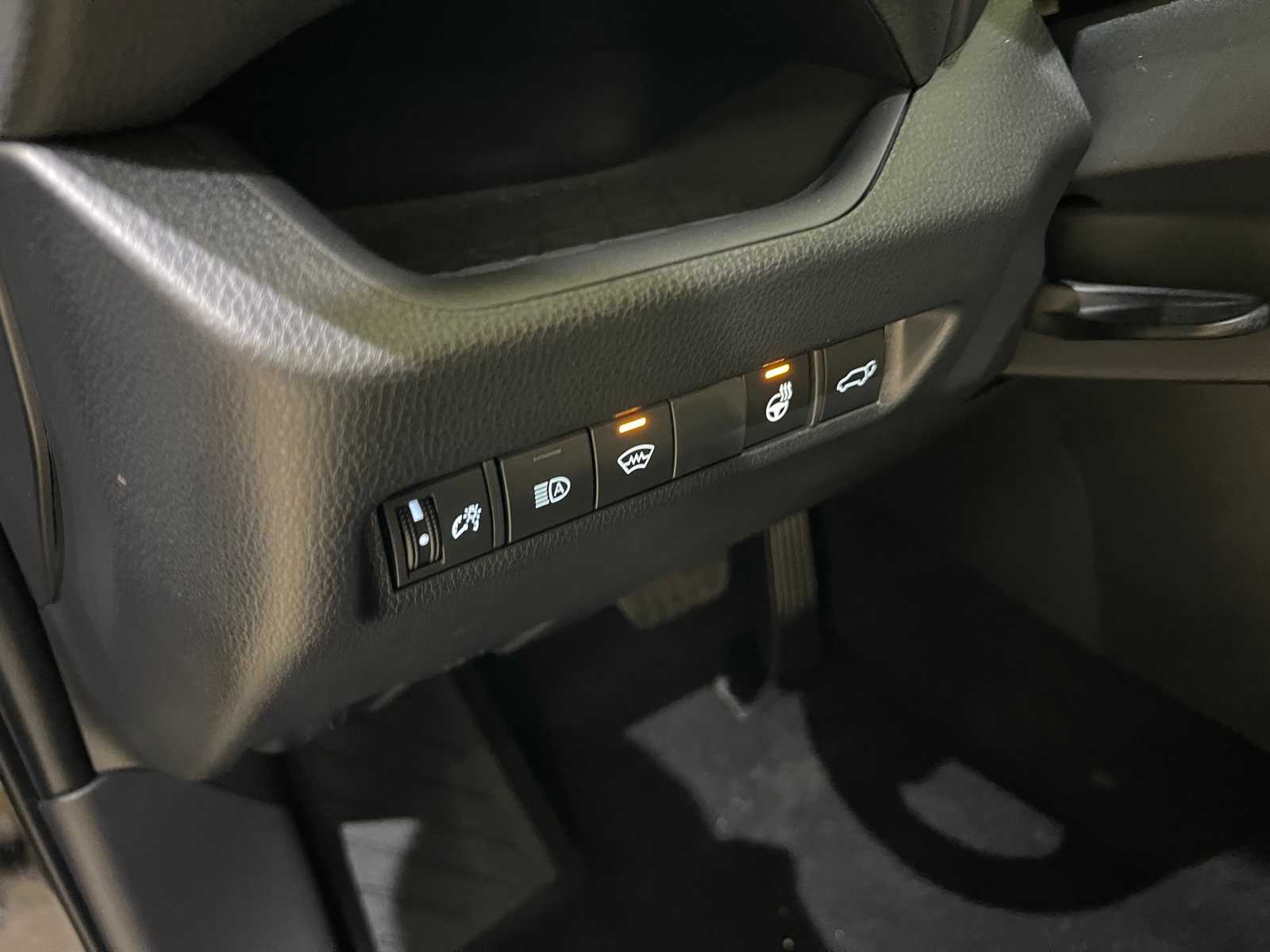 Thumbnail: 2025 Toyota RAV4 - 16