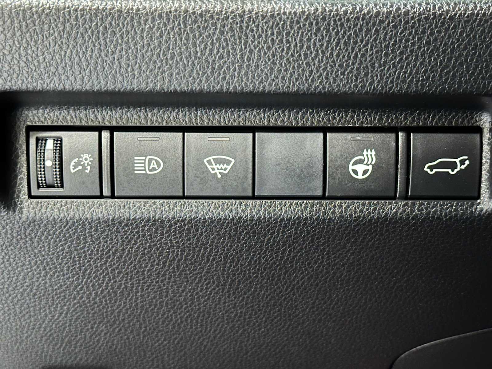 Thumbnail: 2019 Toyota RAV4 - 18