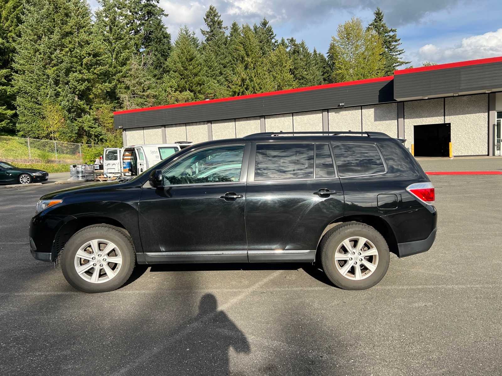 Thumbnail: 2011 Toyota Highlander - 6