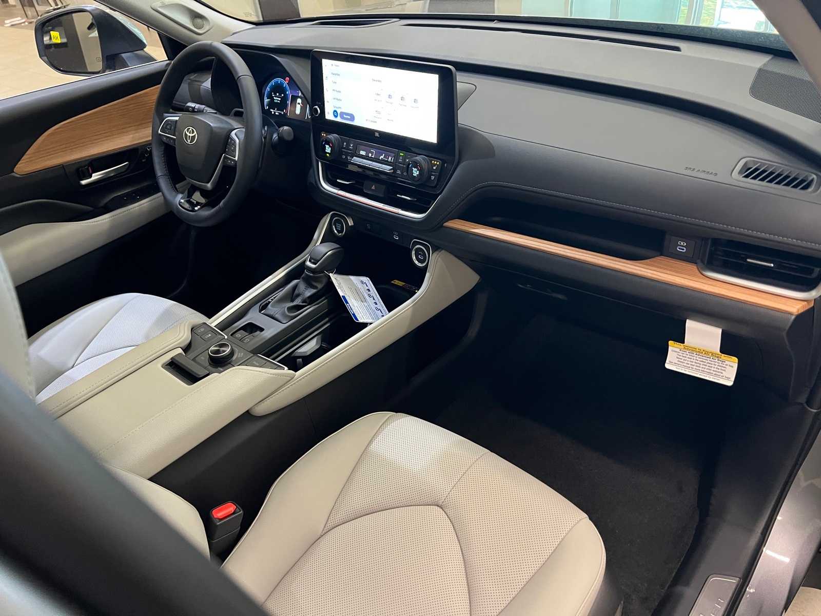 Thumbnail: 2026 Toyota Grand Highlander - 15