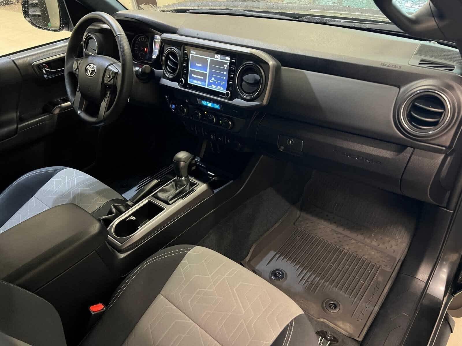 Thumbnail: 2023 Toyota Tacoma - 14