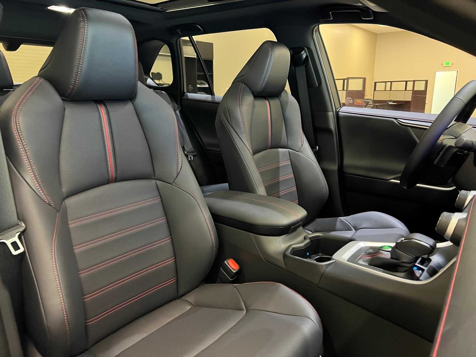 Thumbnail: 2025 Toyota RAV4 - 14