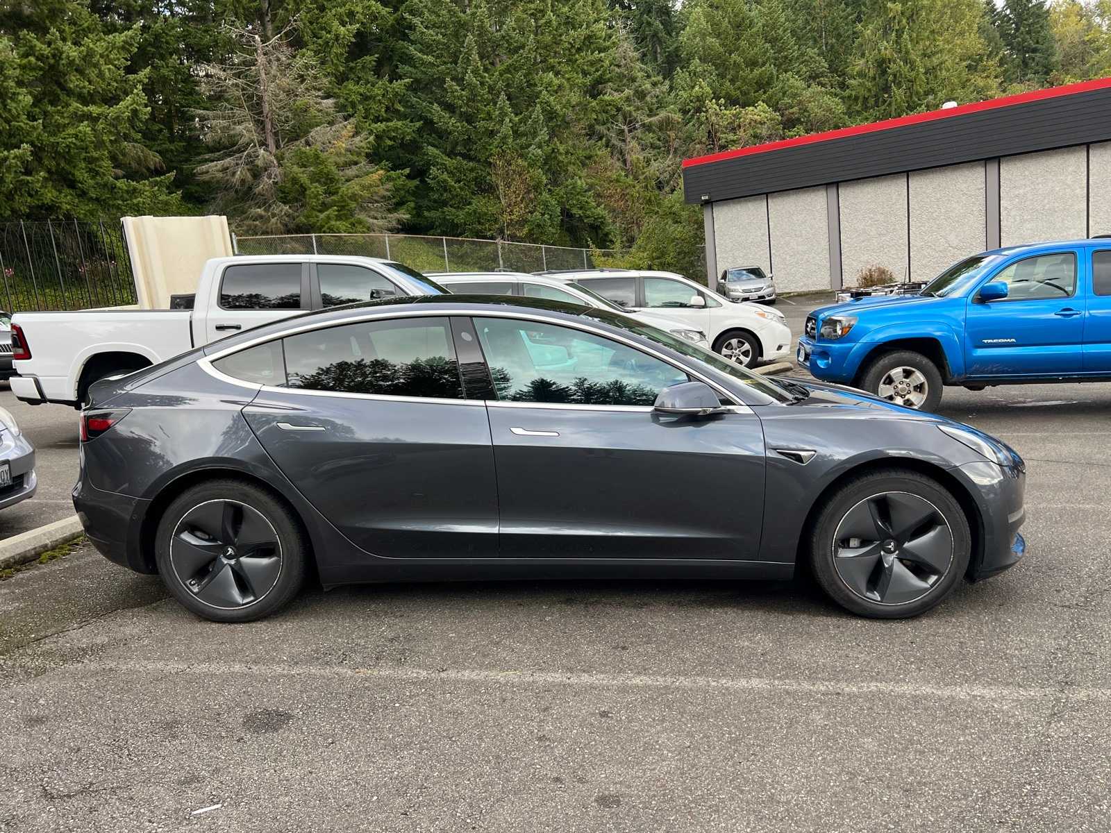 Thumbnail: 2019 Tesla Model 3 - 6