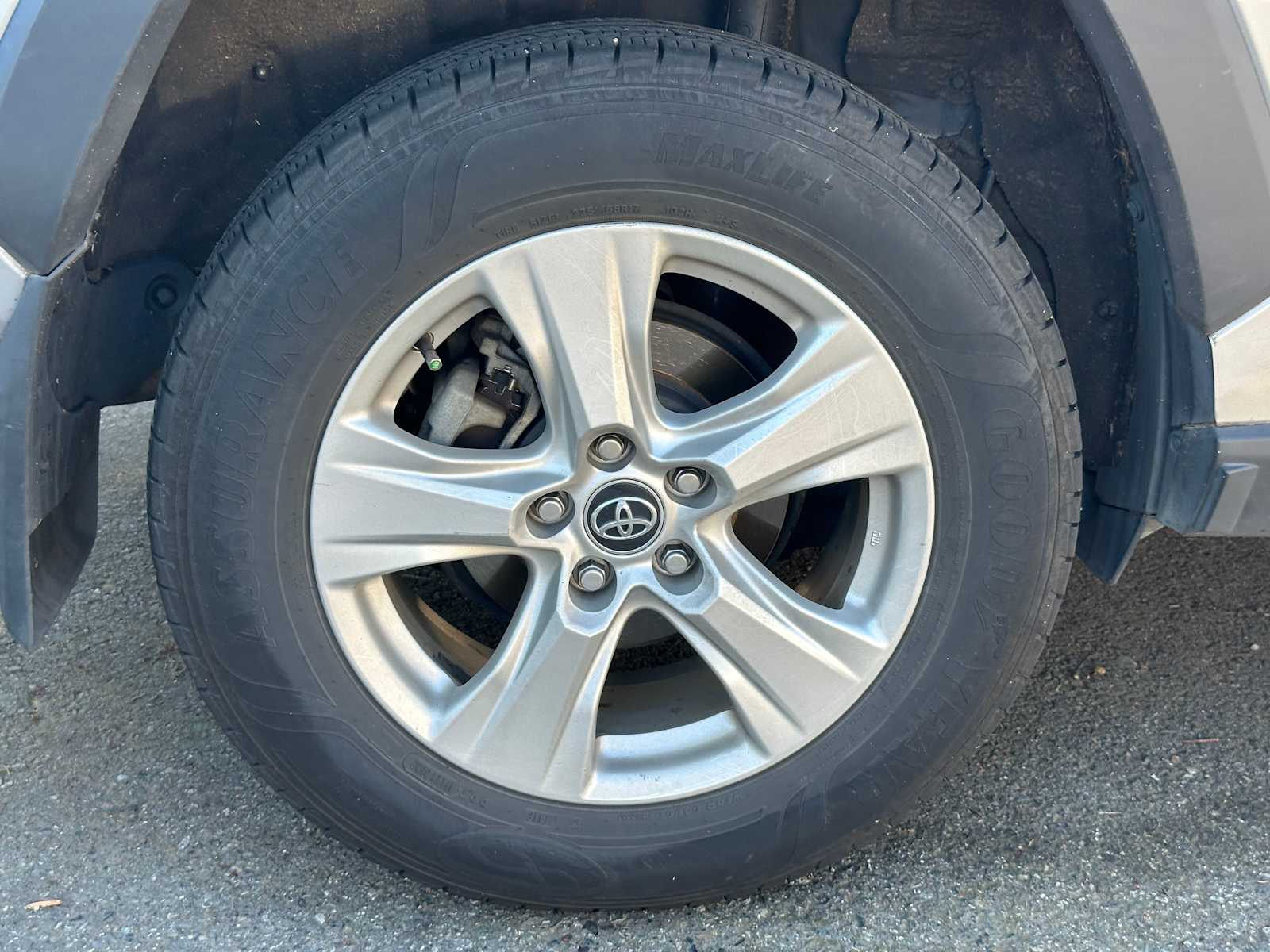 Thumbnail: 2021 Toyota RAV4 - 4