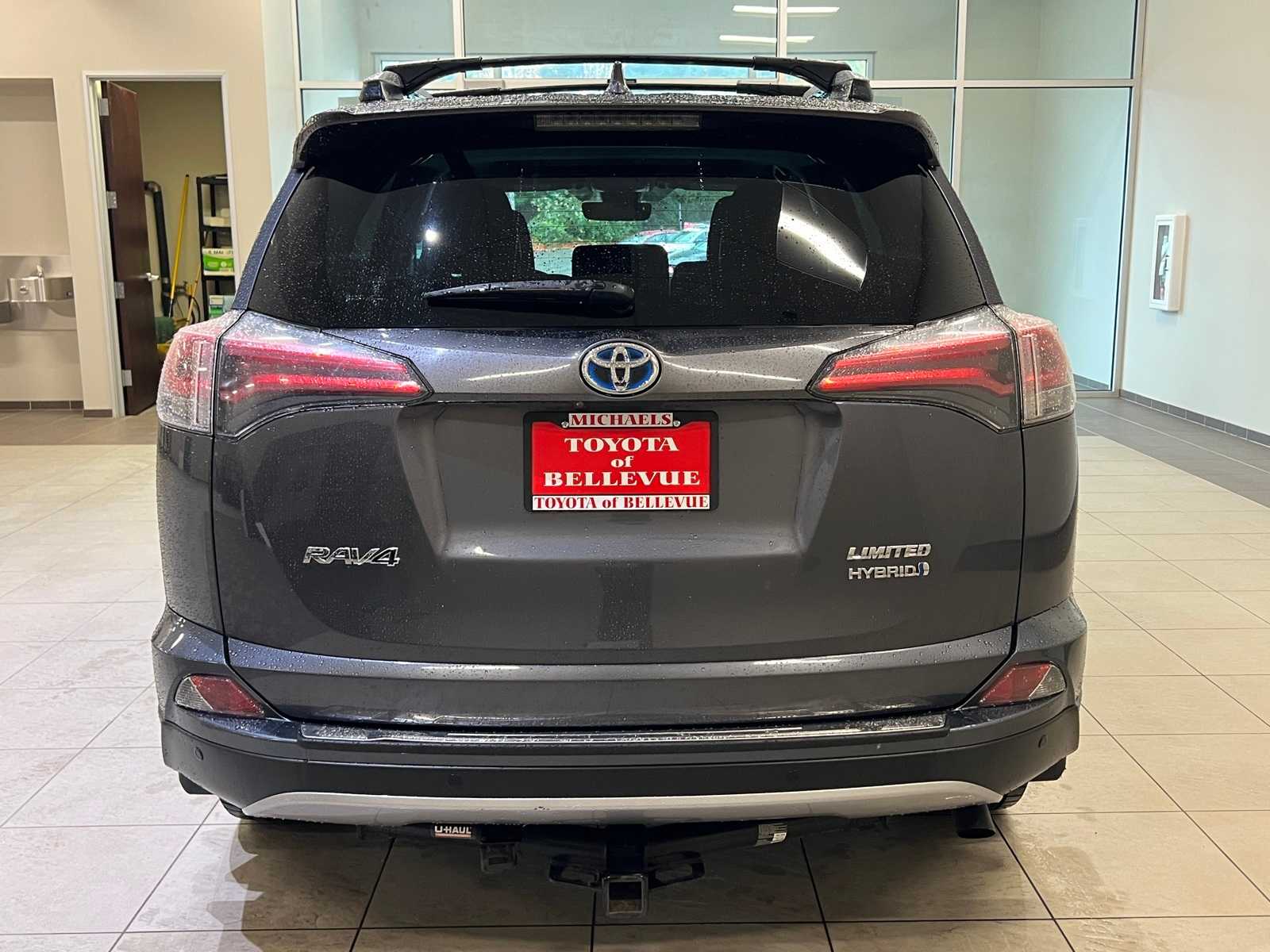 Thumbnail: 2017 Toyota RAV4 - 5