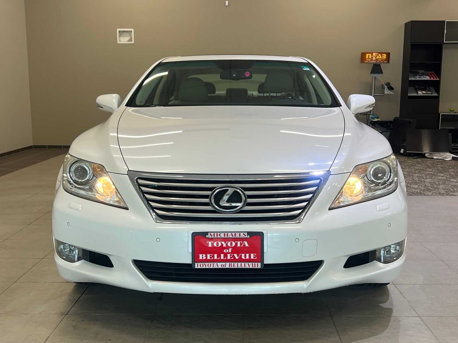 Thumbnail: 2010 Lexus LS - 8