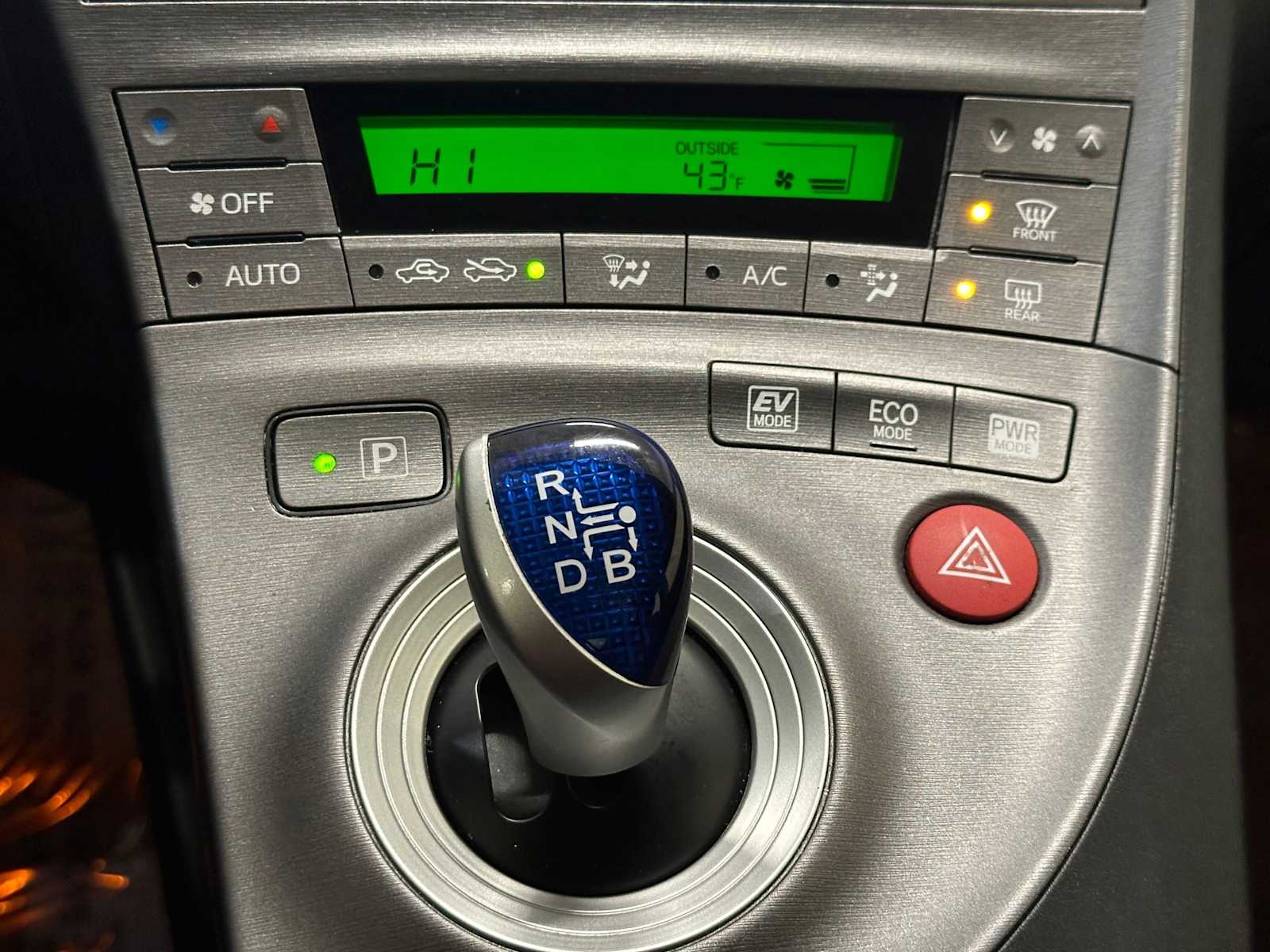 Thumbnail: 2012 Toyota Prius - 16