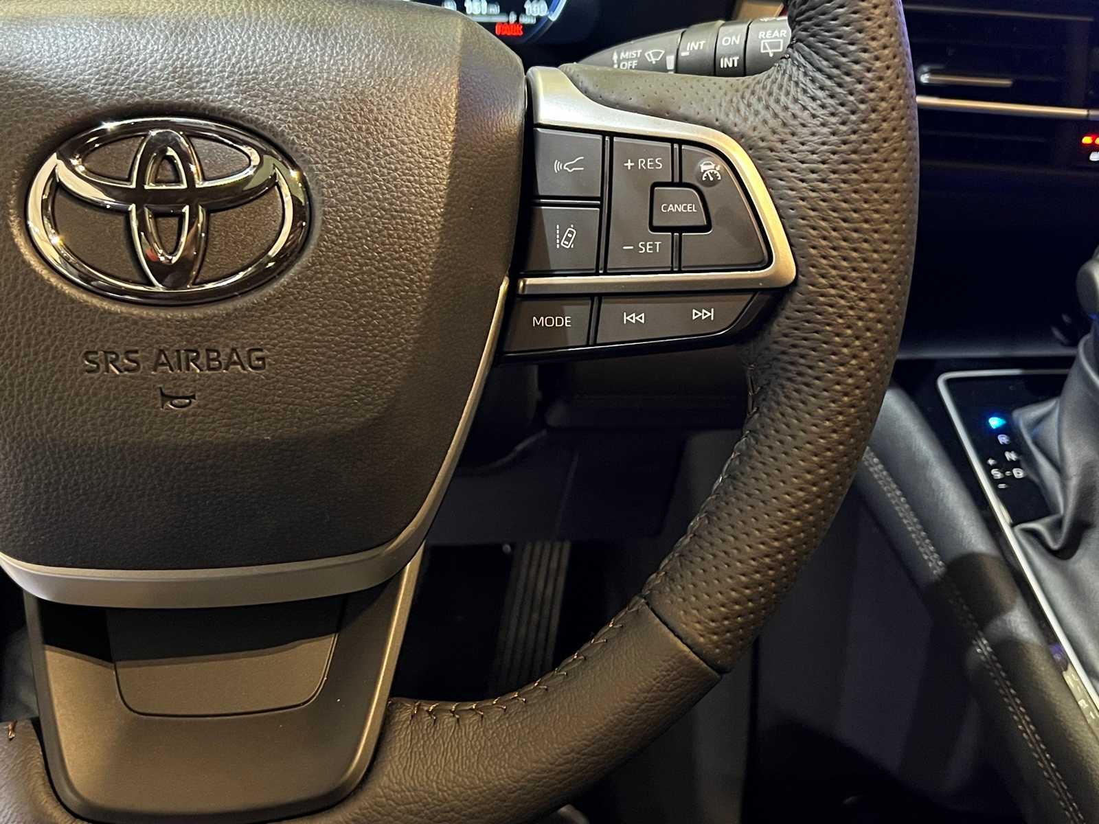 Thumbnail: 2025 Toyota Sienna - 24