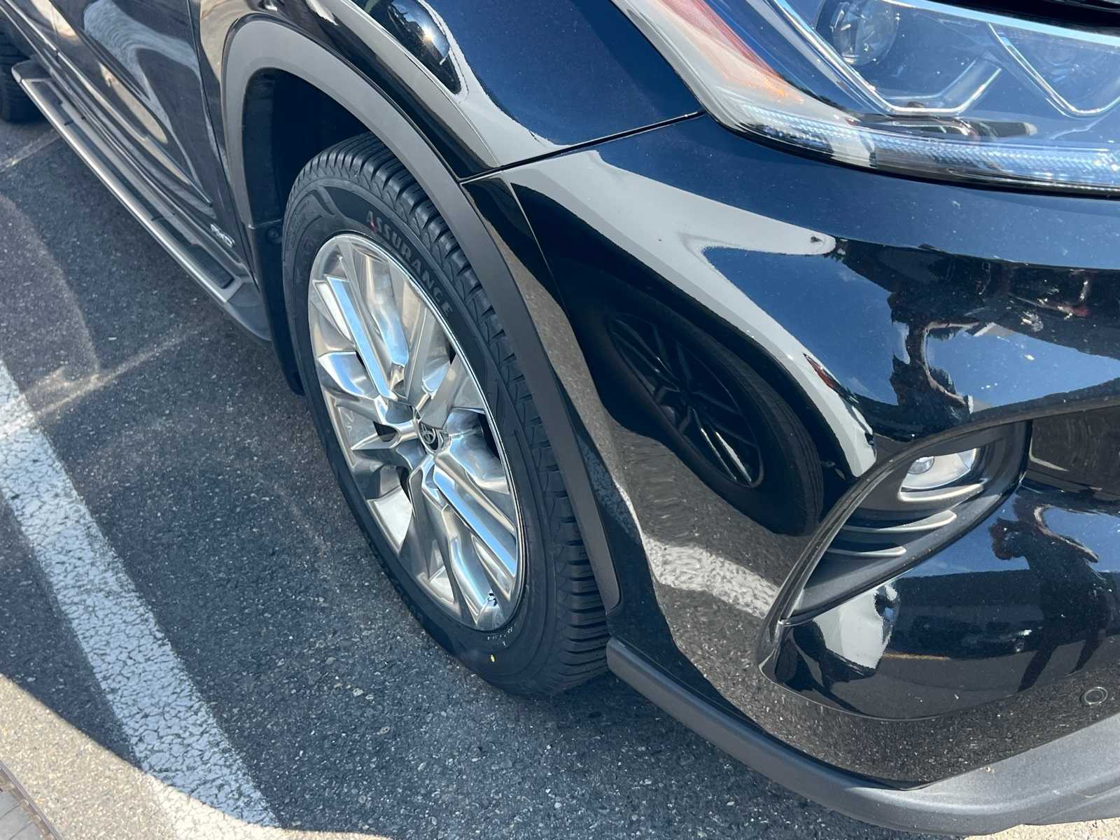 Thumbnail: 2023 Toyota Highlander - 5