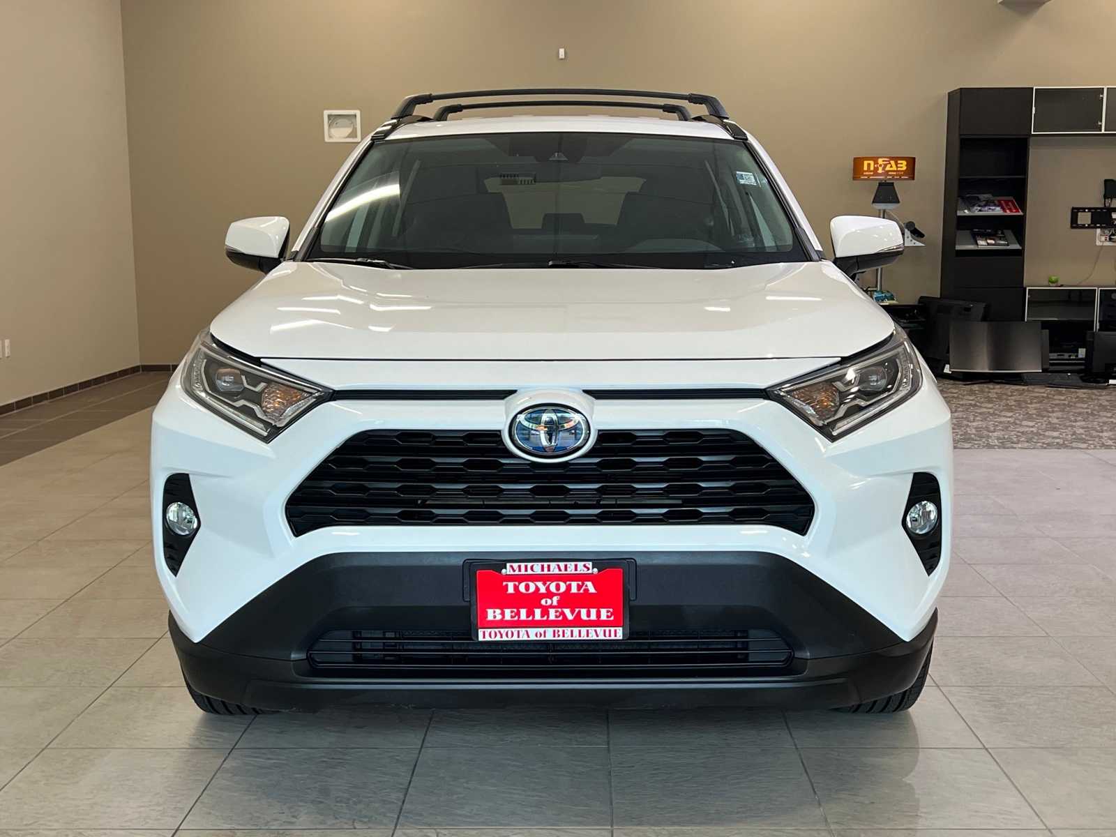 Thumbnail: 2021 Toyota RAV4 - 8