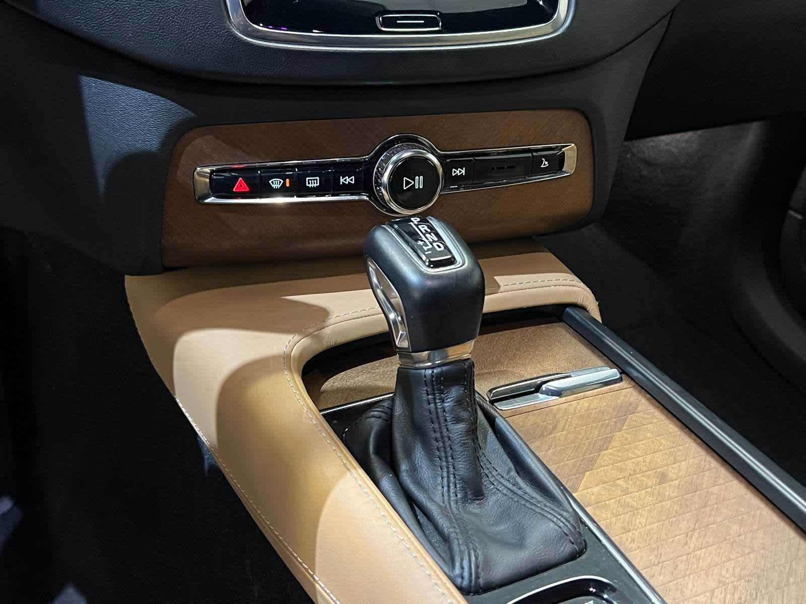 Thumbnail: 2017 Volvo XC90 - 23