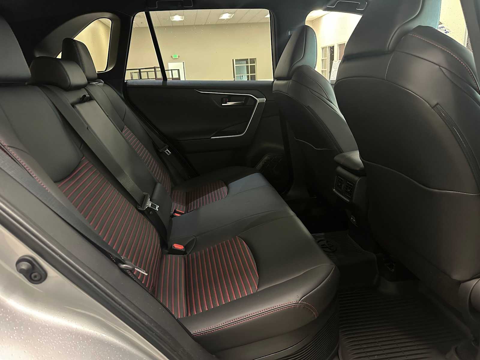 Thumbnail: 2025 Toyota RAV4 - 26