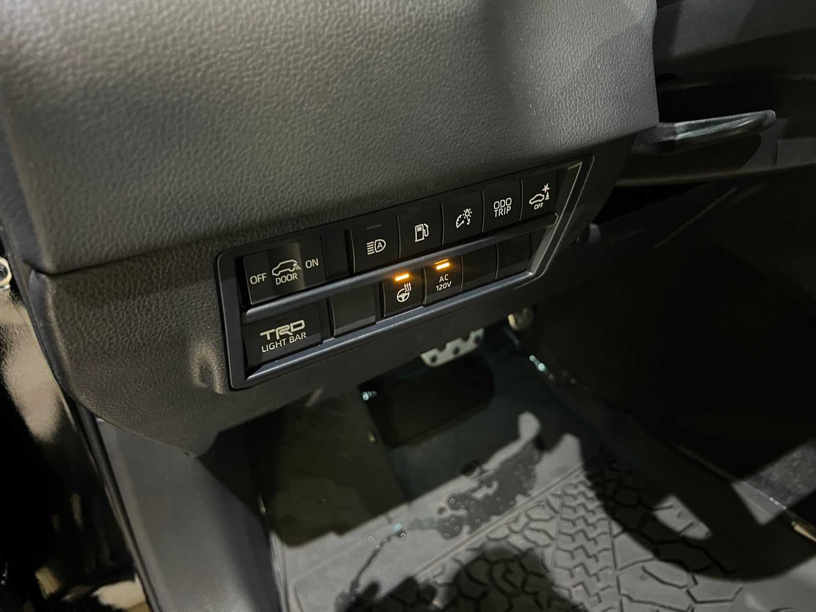 Thumbnail: 2025 Toyota Sequoia - 18