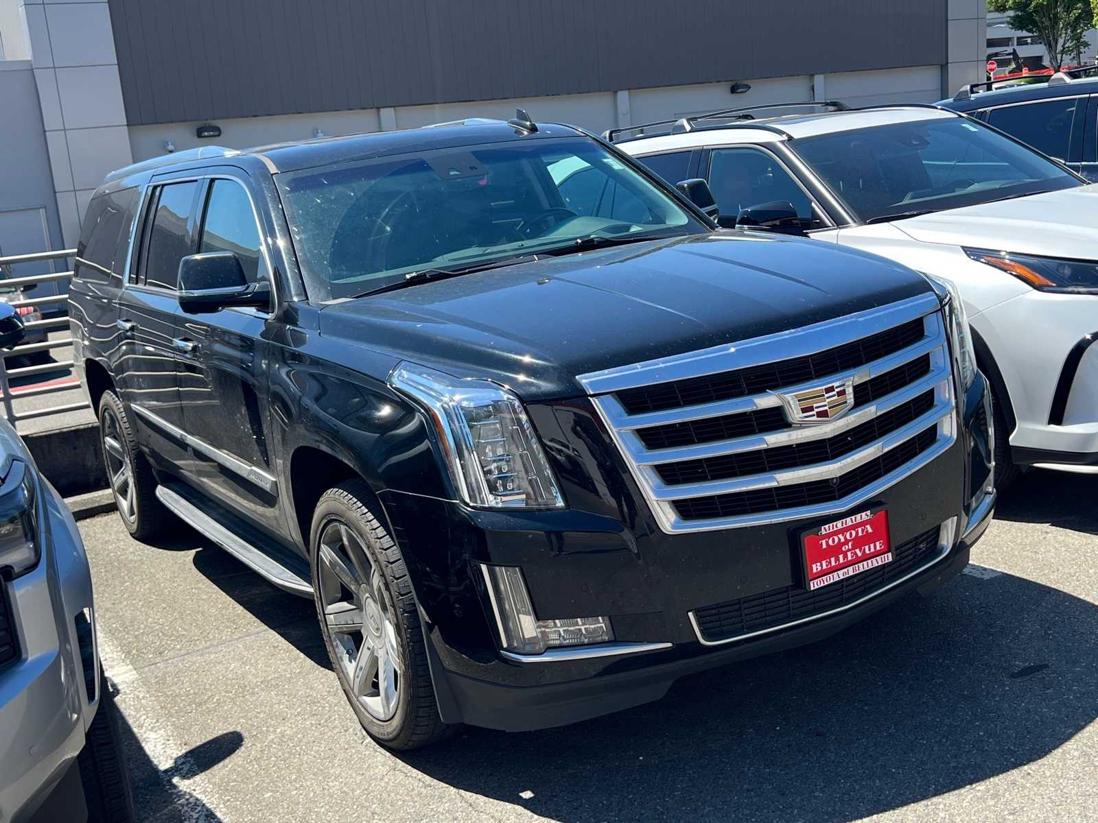Thumbnail: 2019 Cadillac Escalade - 3