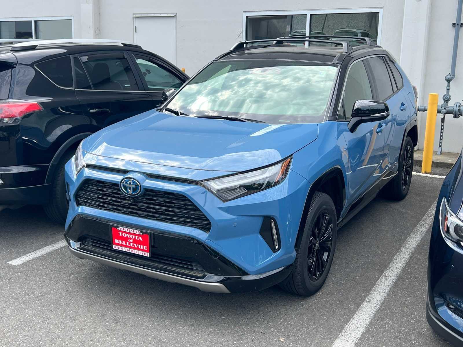 Thumbnail: 2023 Toyota RAV4 - 1