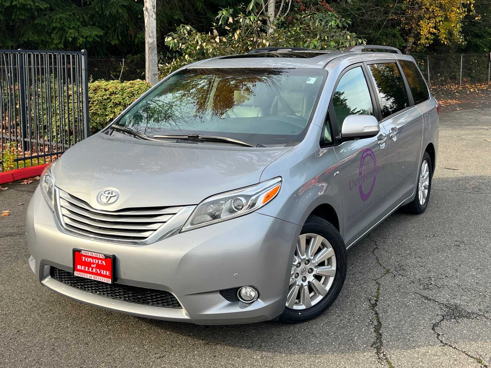 Thumbnail: 2017 Toyota Sienna - 1