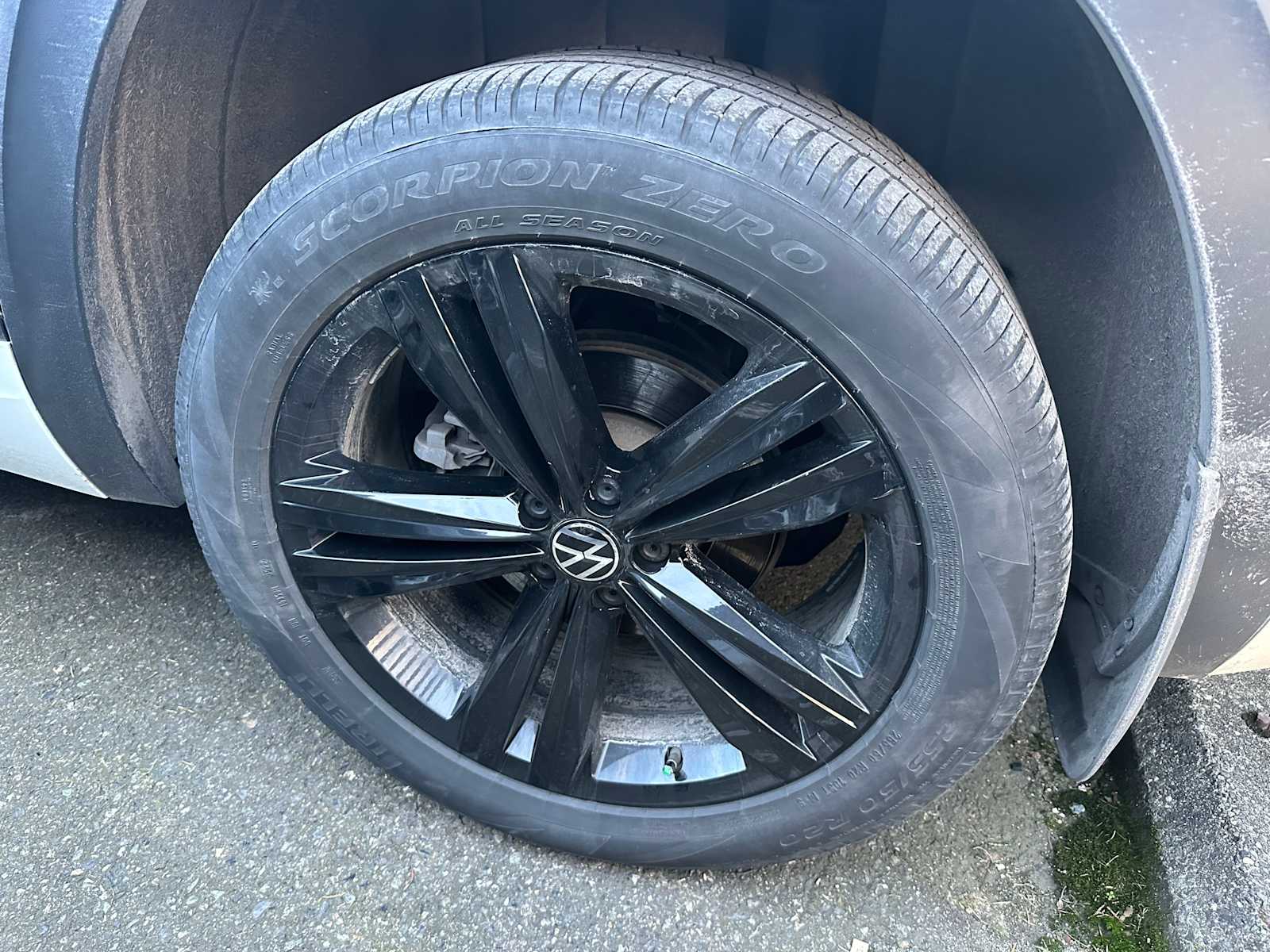 Thumbnail: 2023 Volkswagen Atlas - 4