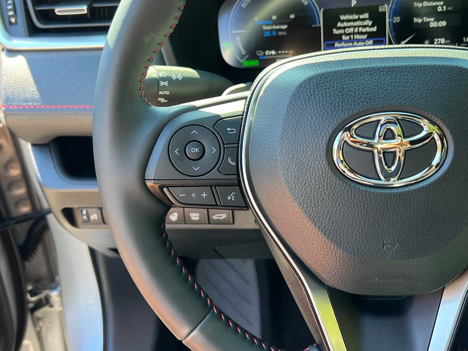 2025 Toyota RAV4 XSE 22