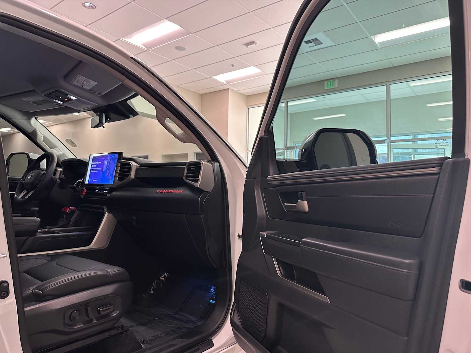 Thumbnail: 2024 Toyota Tundra - 28