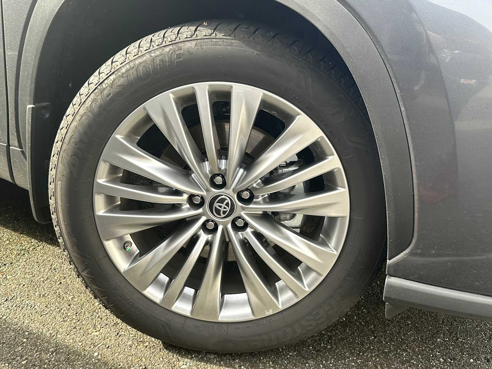 Thumbnail: 2025 Toyota Highlander - 4