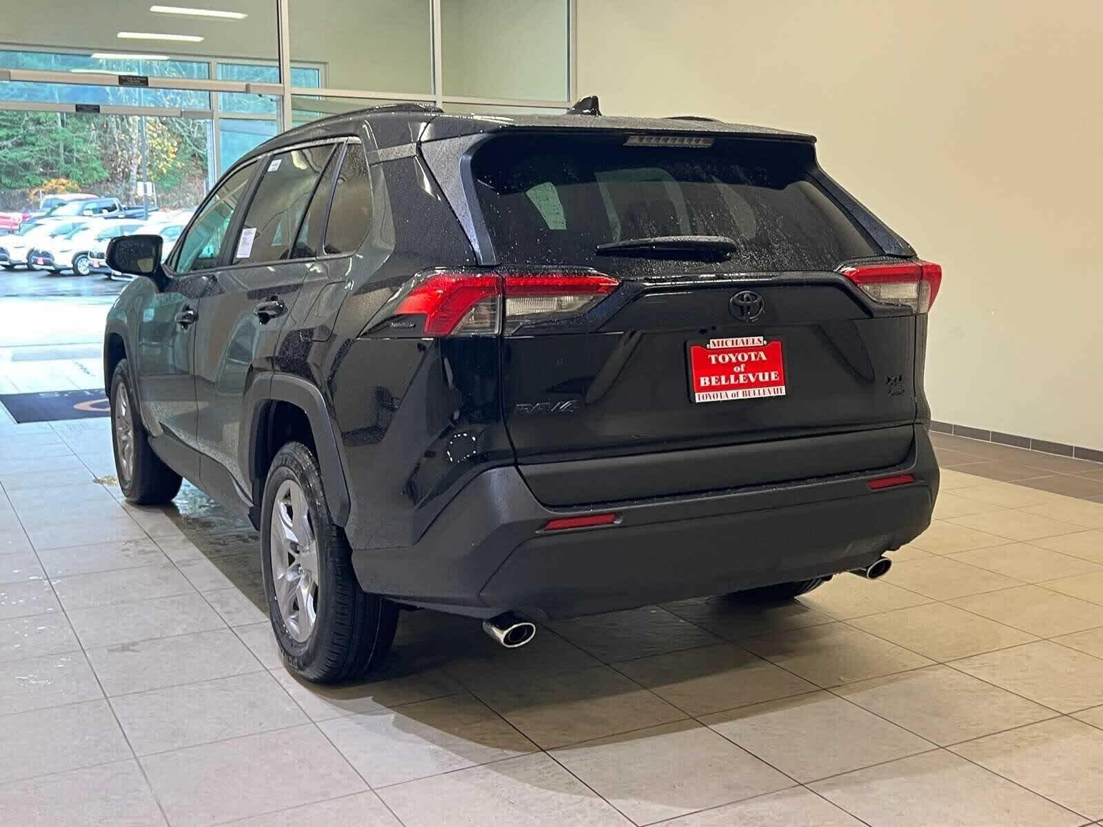 Thumbnail: 2025 Toyota RAV4 - 4