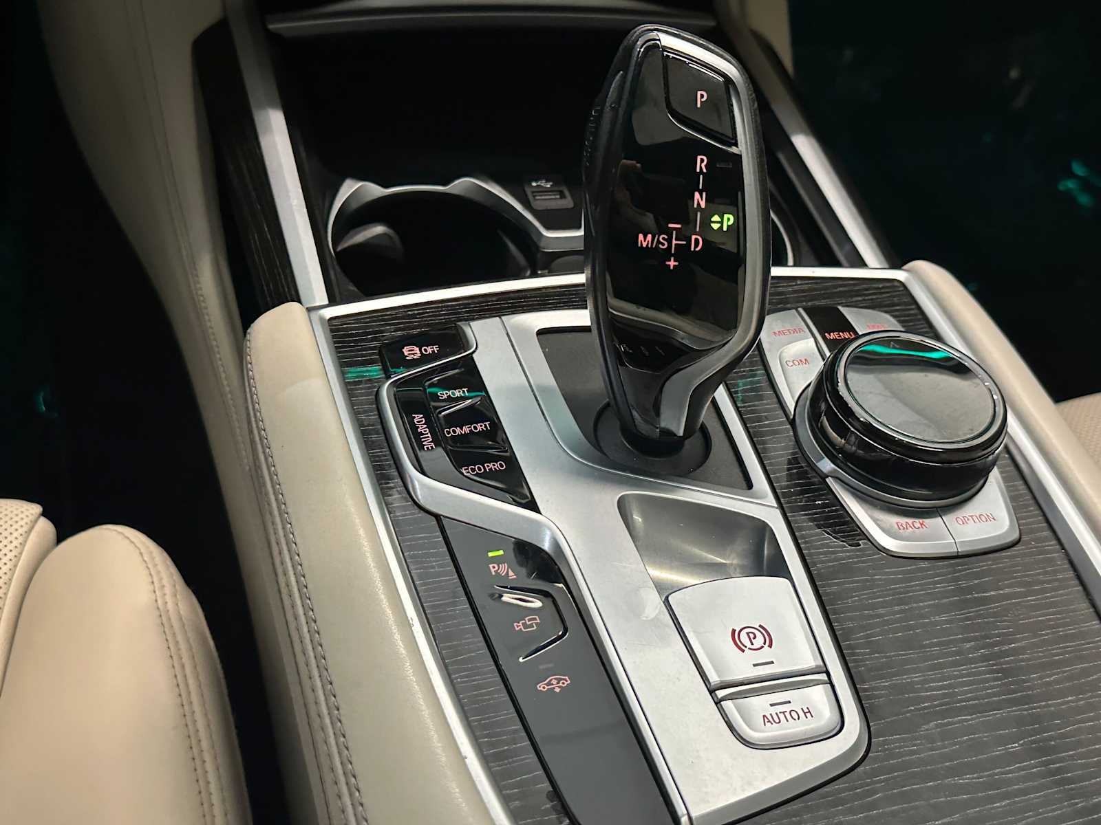 Thumbnail: 2021 BMW 7 Series - 18