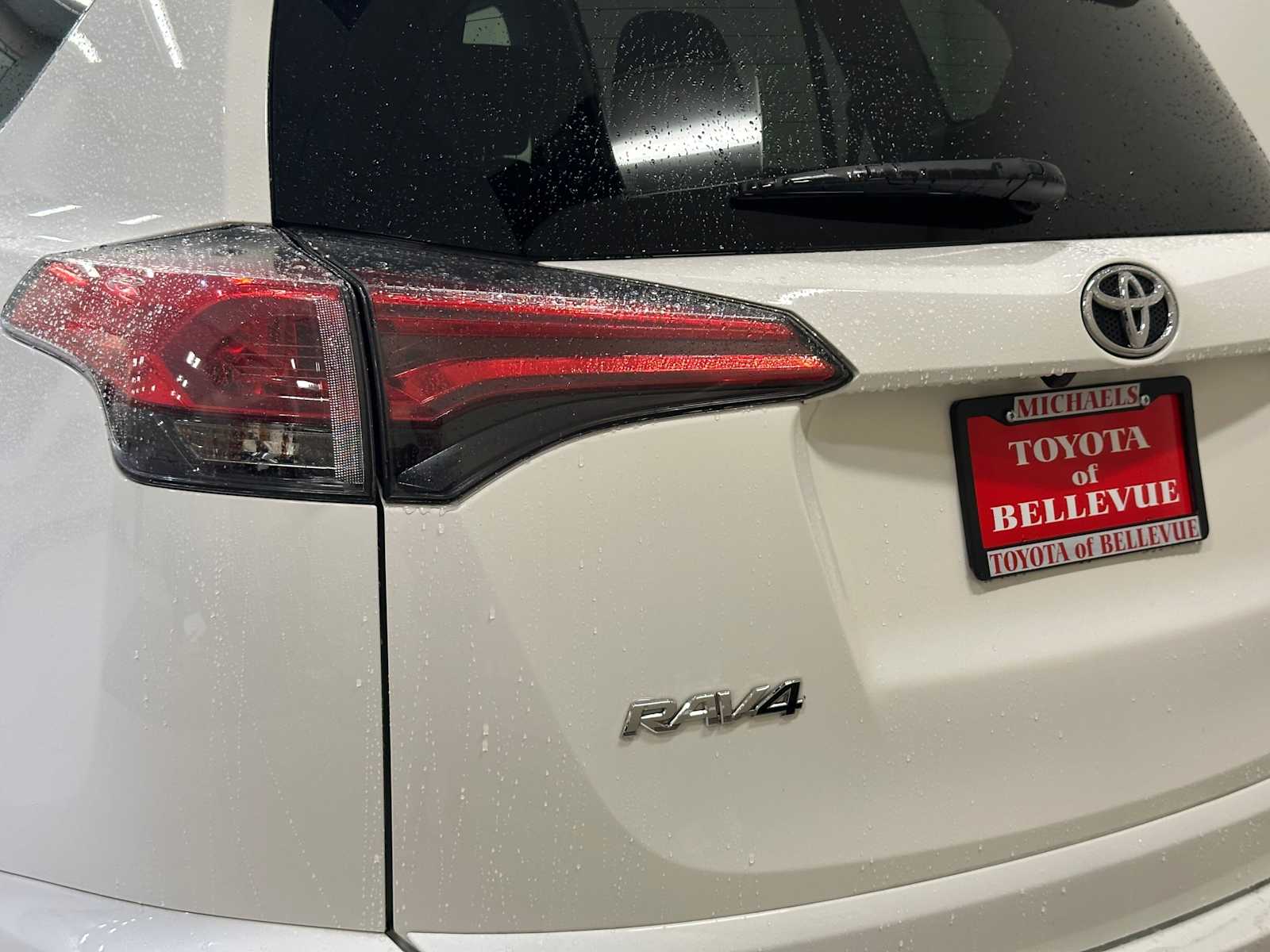 Thumbnail: 2018 Toyota RAV4 - 7