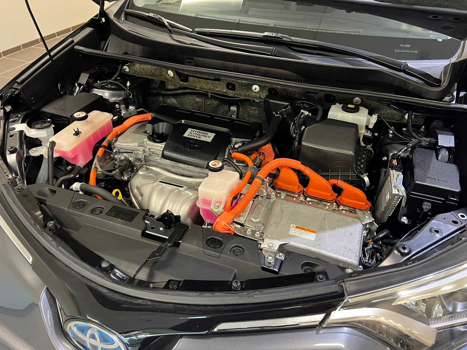 Thumbnail: 2018 Toyota RAV4 - 9