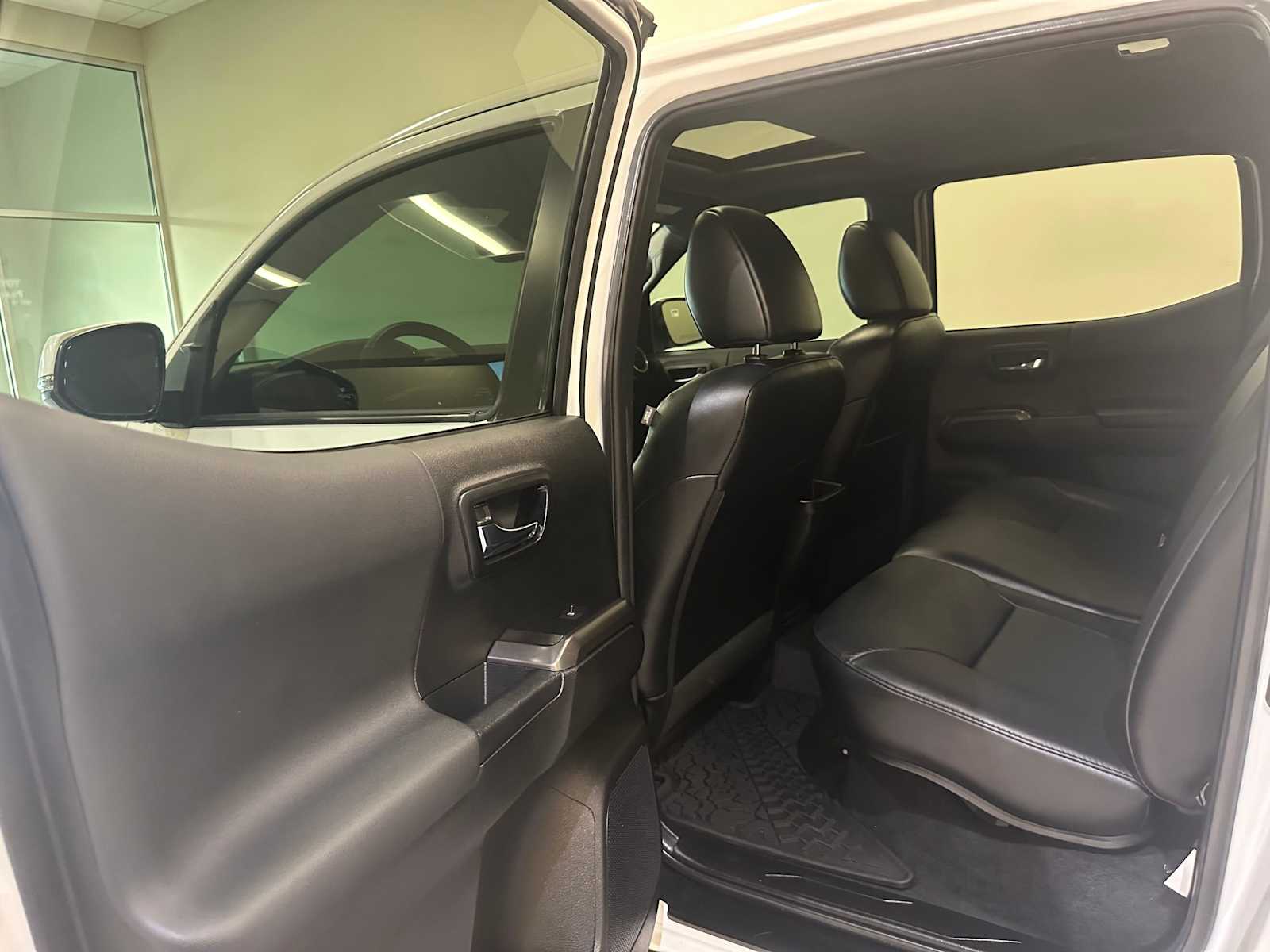 Thumbnail: 2022 Toyota Tacoma - 24