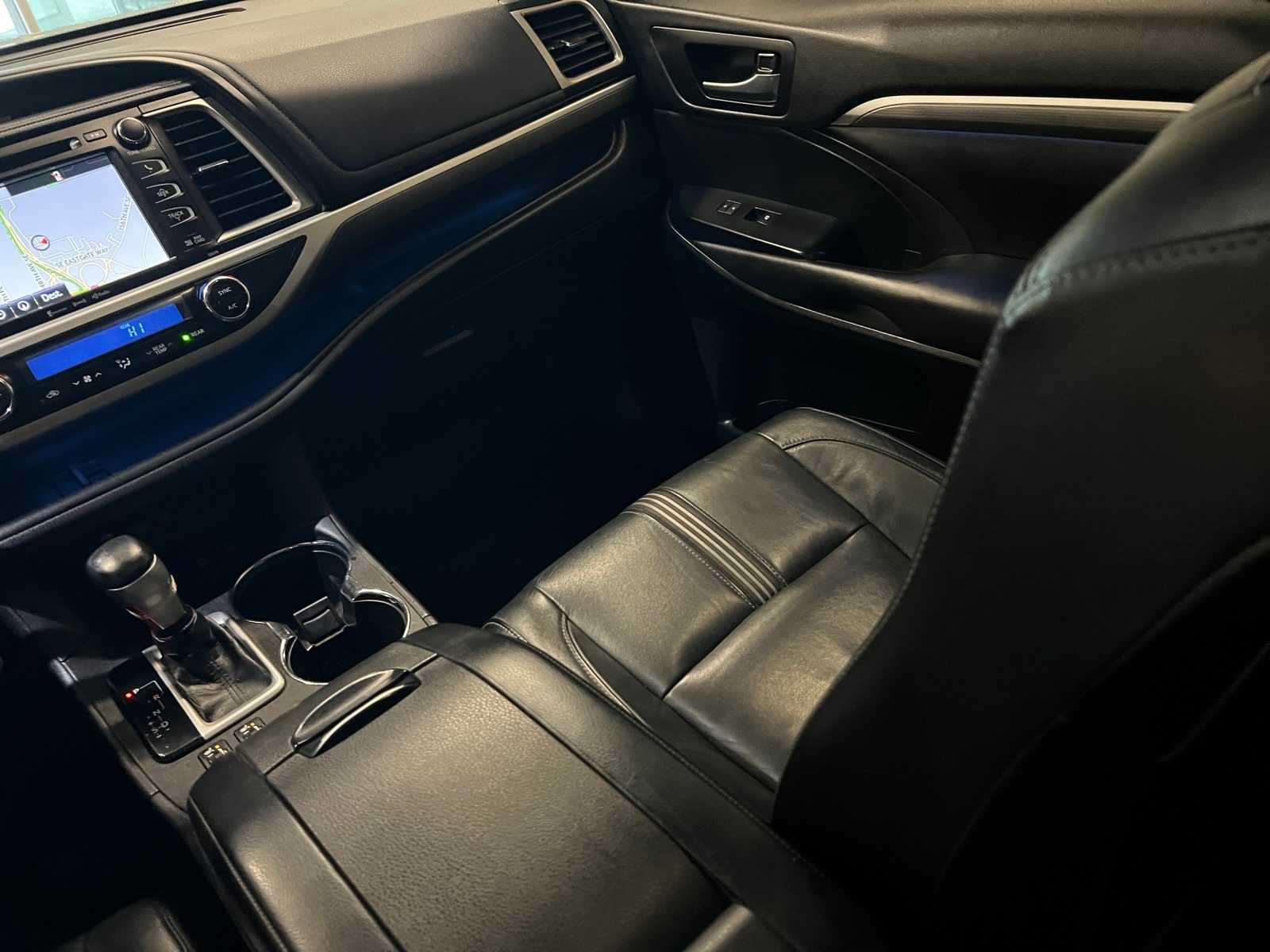 Thumbnail: 2018 Toyota Highlander - 11