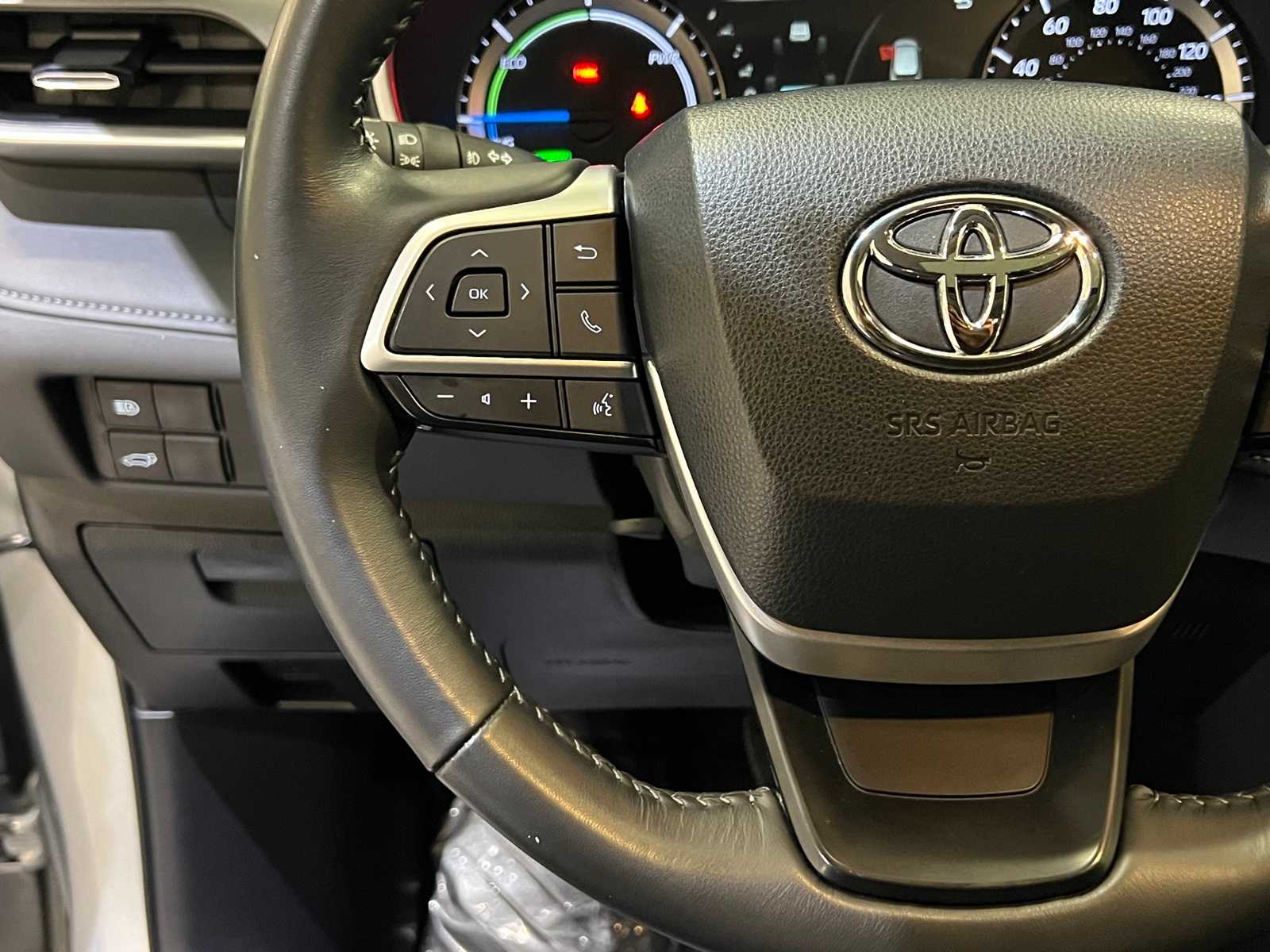 Thumbnail: 2024 Toyota Highlander - 22