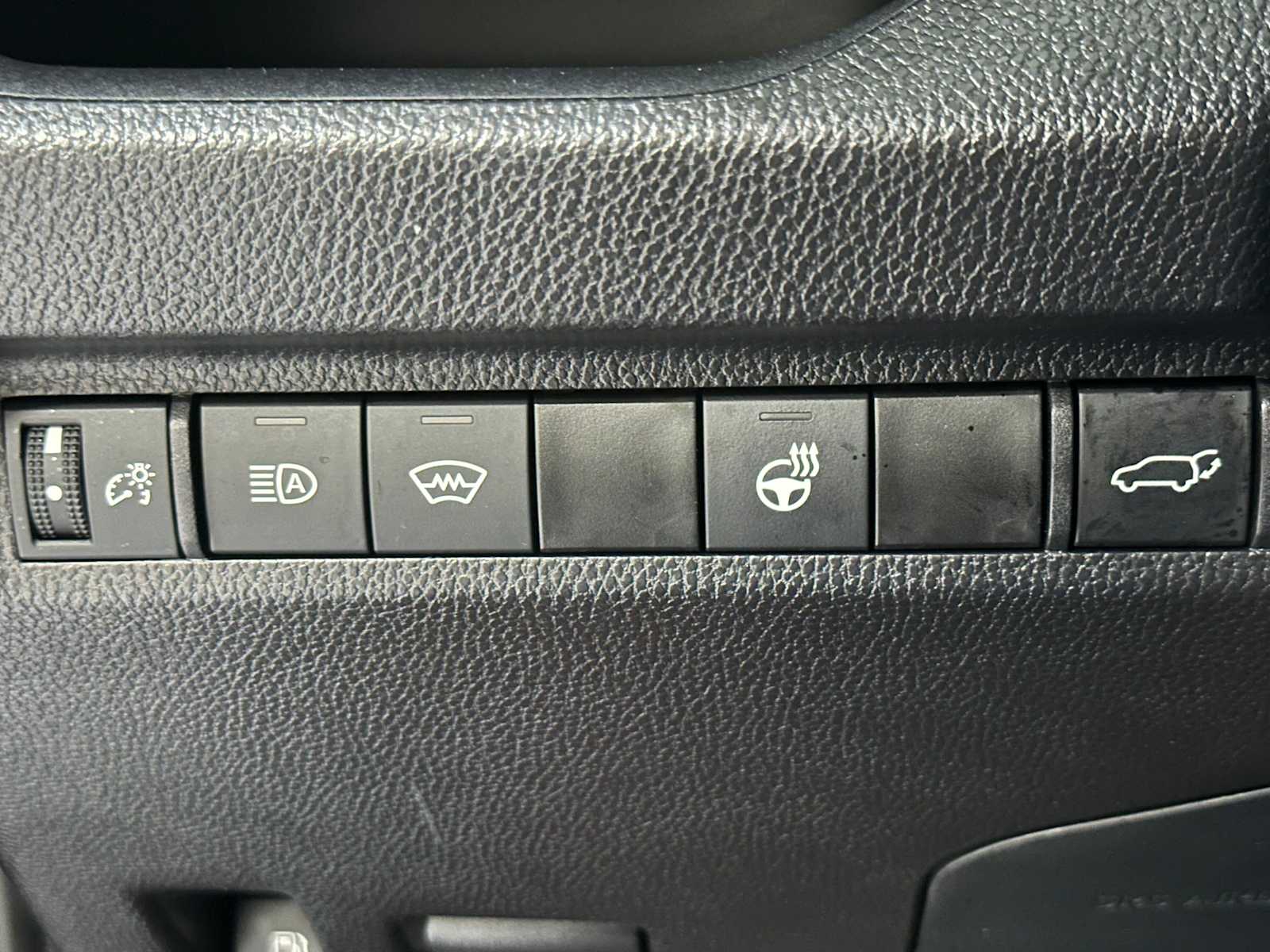 Thumbnail: 2025 Toyota RAV4 - 19