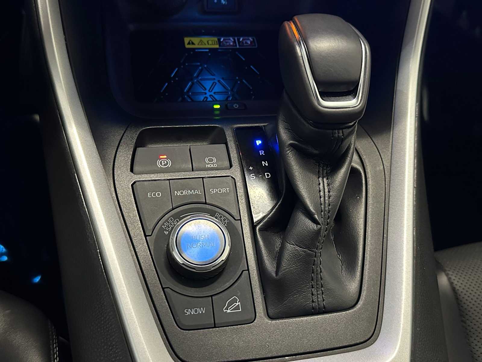 Thumbnail: 2023 Toyota RAV4 - 16