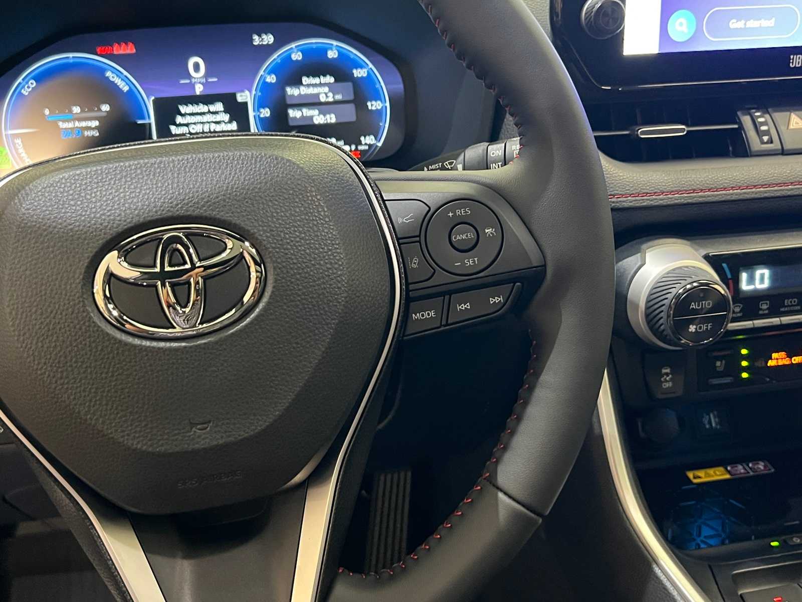 Thumbnail: 2025 Toyota RAV4 - 21