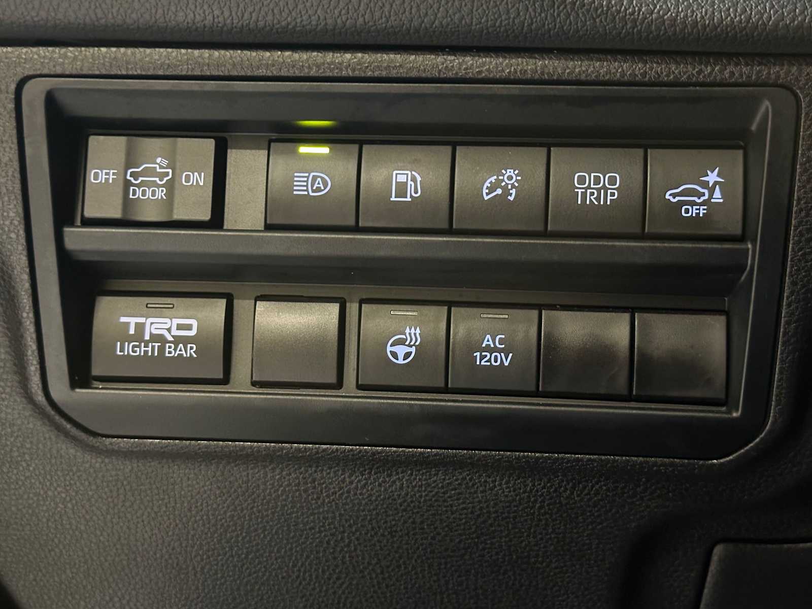 Thumbnail: 2024 Toyota Tundra - 18