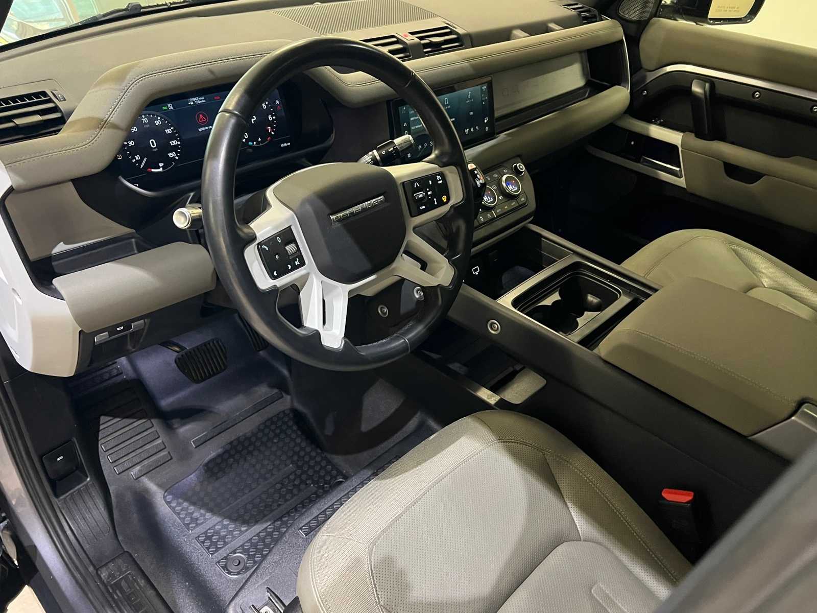 Thumbnail: 2020 Land Rover Defender - 2