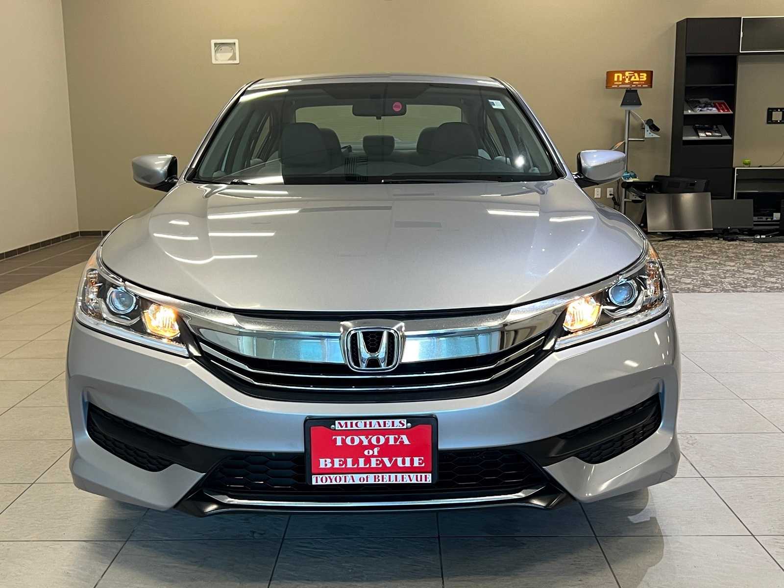 Thumbnail: 2017 Honda Accord - 8