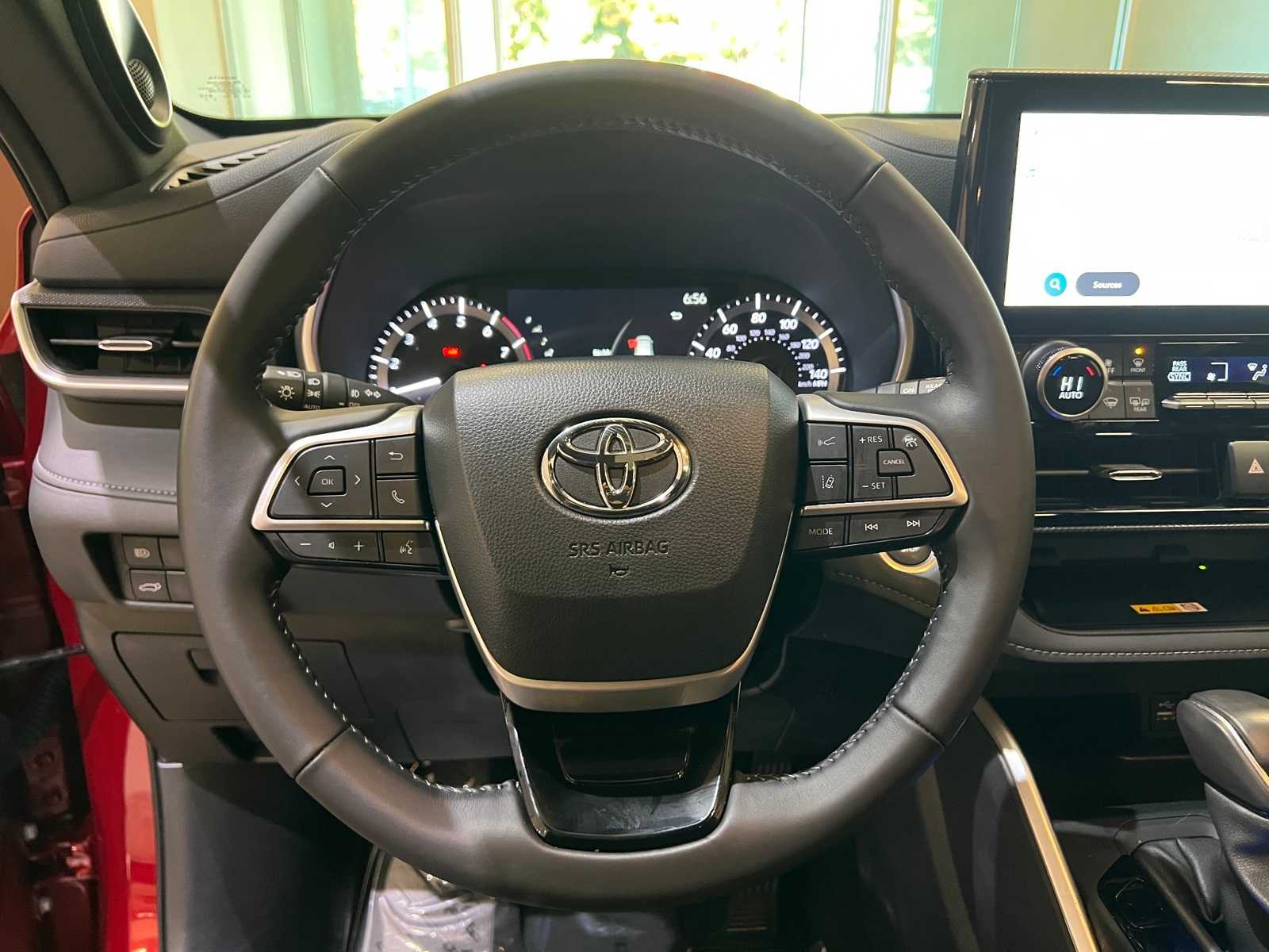 Thumbnail: 2024 Toyota Highlander - 20