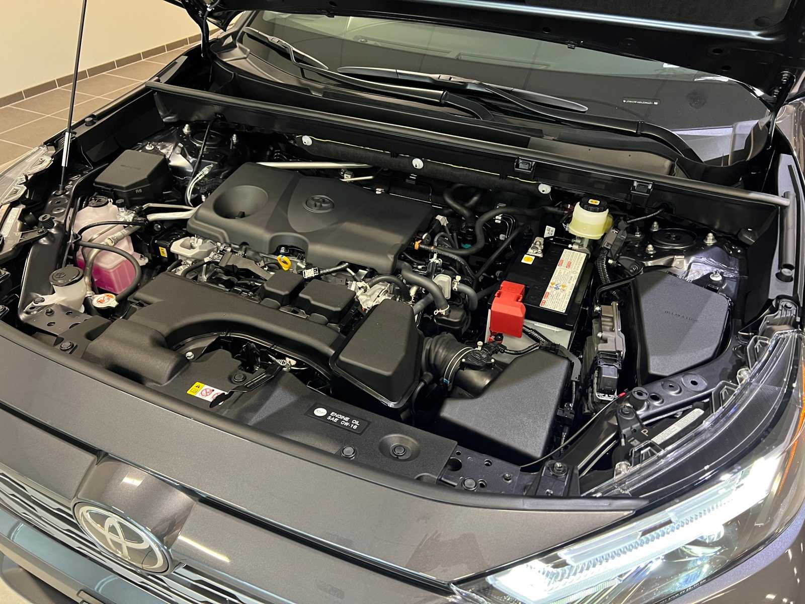 Thumbnail: 2025 Toyota RAV4 - 9